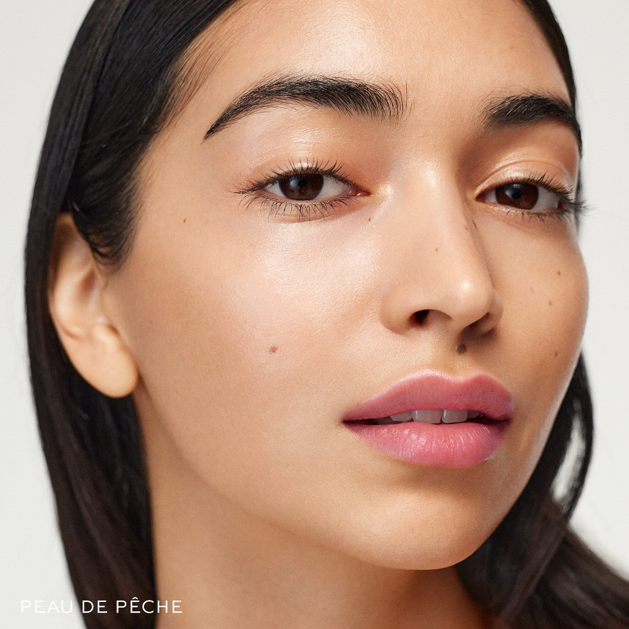 Westman Atelier Liquid Super Loaded All-Over Illuminator Drops with Vitamin C in Peau De Pêche