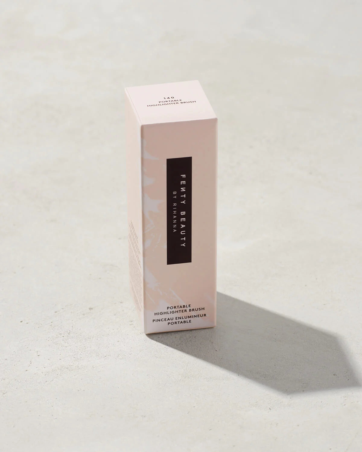 Fenty Beauty by Rihanna Portable Highlighter Brush 140