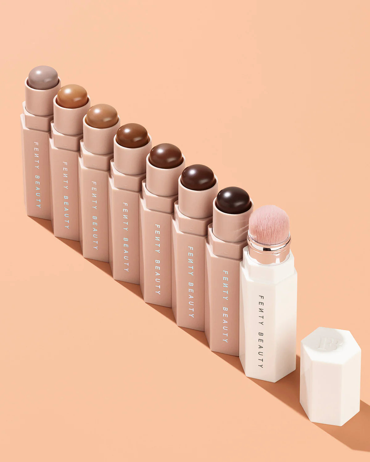 Fenty Beauty by Rihanna Portable Contour and Concealer Brush 150