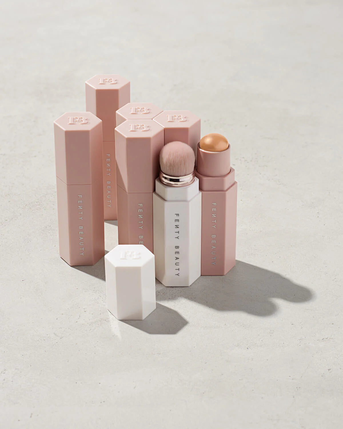 Fenty Beauty by Rihanna Portable Contour and Concealer Brush 150
