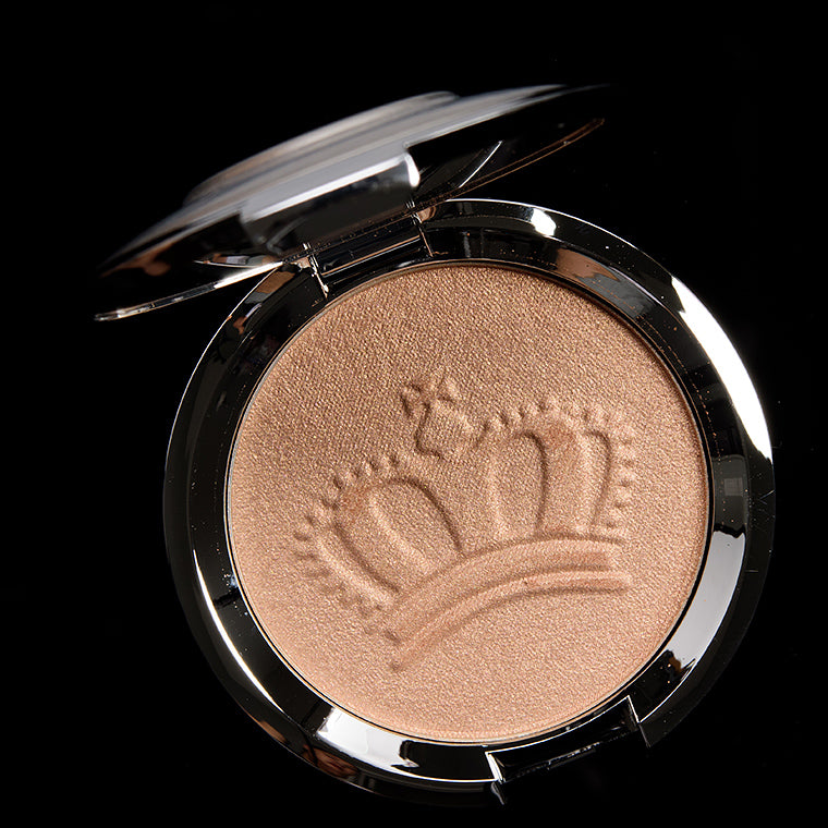 Becca Shimmering Skin Perfector Pressed Highlighter in ROYAL GLOW