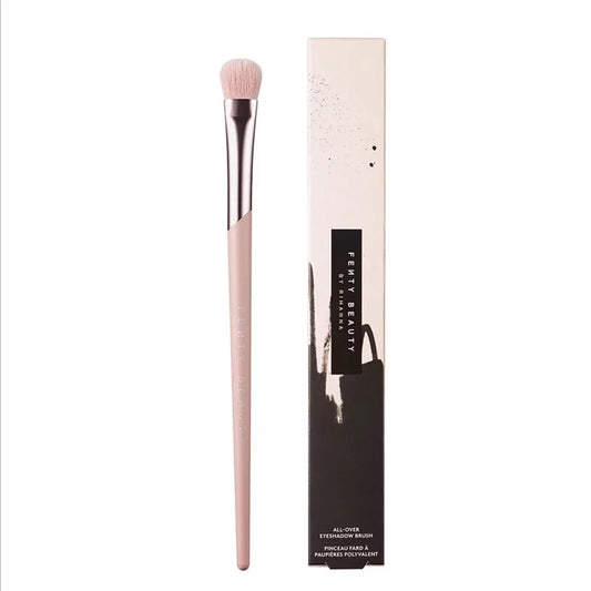 Fenty Beauty by Rihanna All-Over Eyeshadow Brush 200