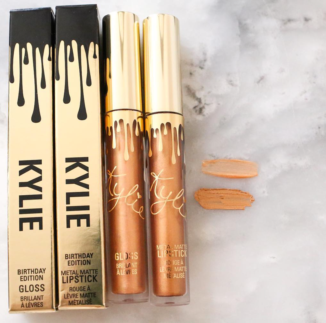 Kylie Lip Gloss in POPPIN