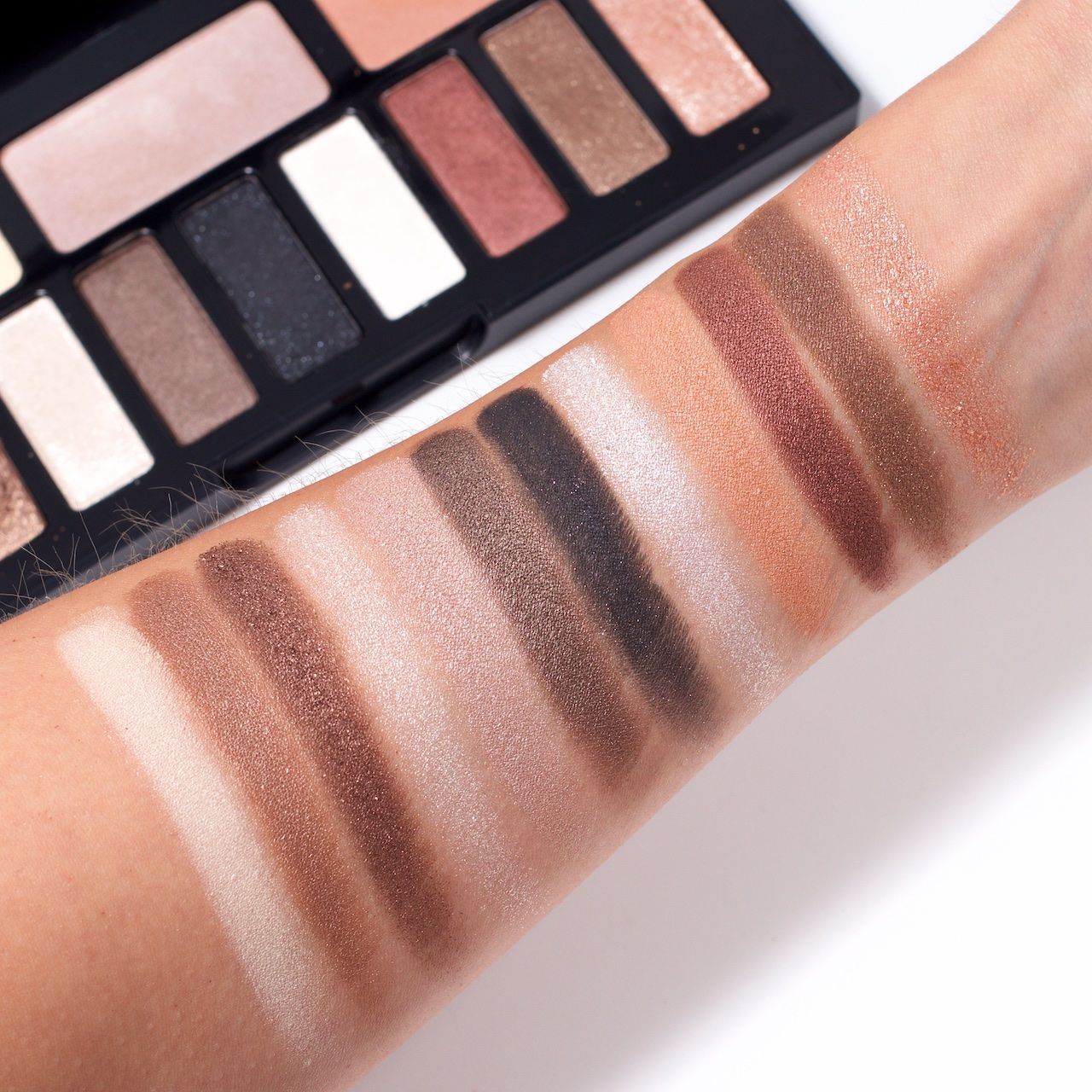 Kat Von D Shade and Light Glimmer Palette