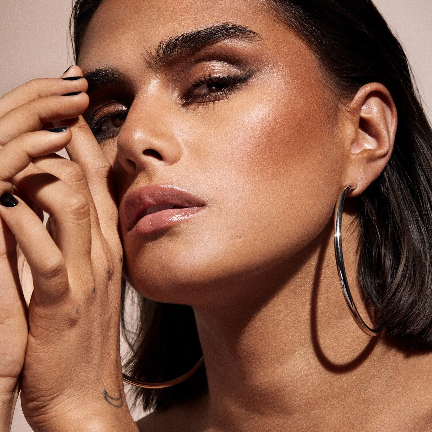 Fenty Beauty by Rihanna Sun Stalk'r Instant Warmth Bronzer