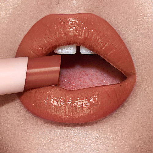 Charlotte Tilbury Hyaluronic Happikiss Lipstick Balm
