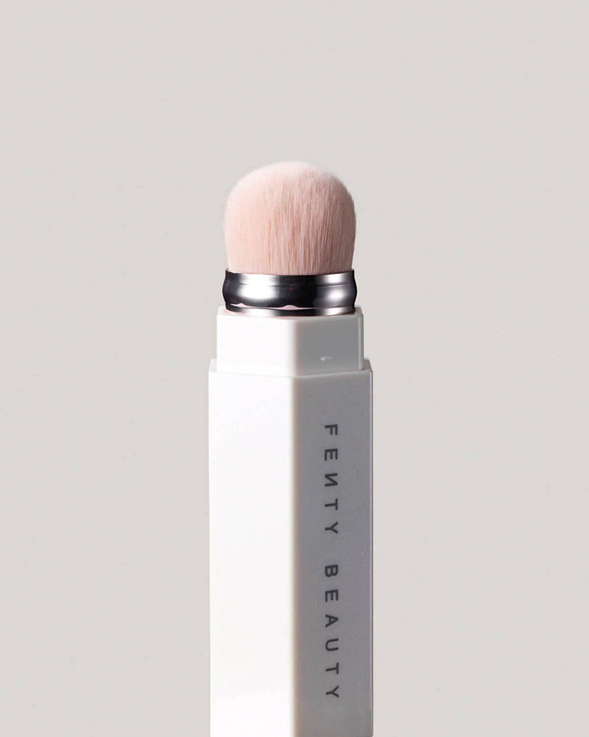 Fenty Beauty by Rihanna Portable Contour and Concealer Brush 150