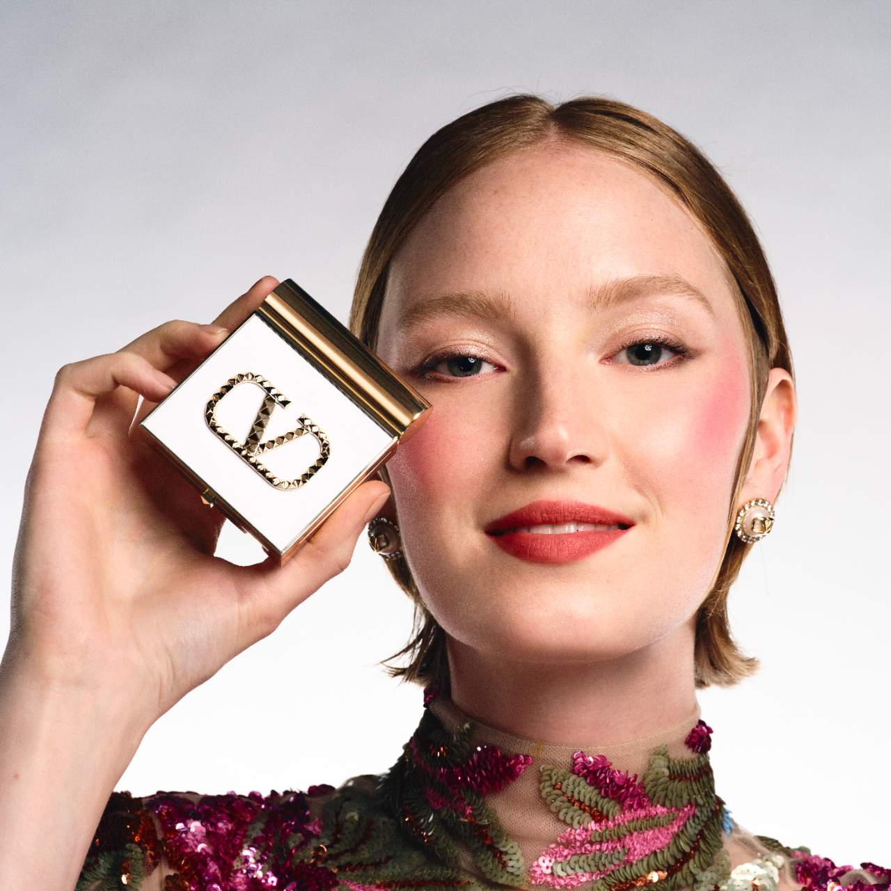 Valentino Beauty Holiday Eye2Cheek Eyeshadow and Blush in Pink is Punk