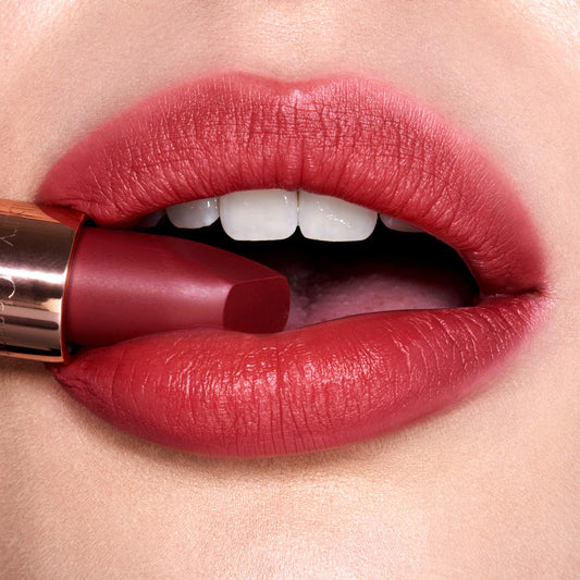 Charlotte Tilbury Lipstick in WALK OF NO SHAME - Mini Size