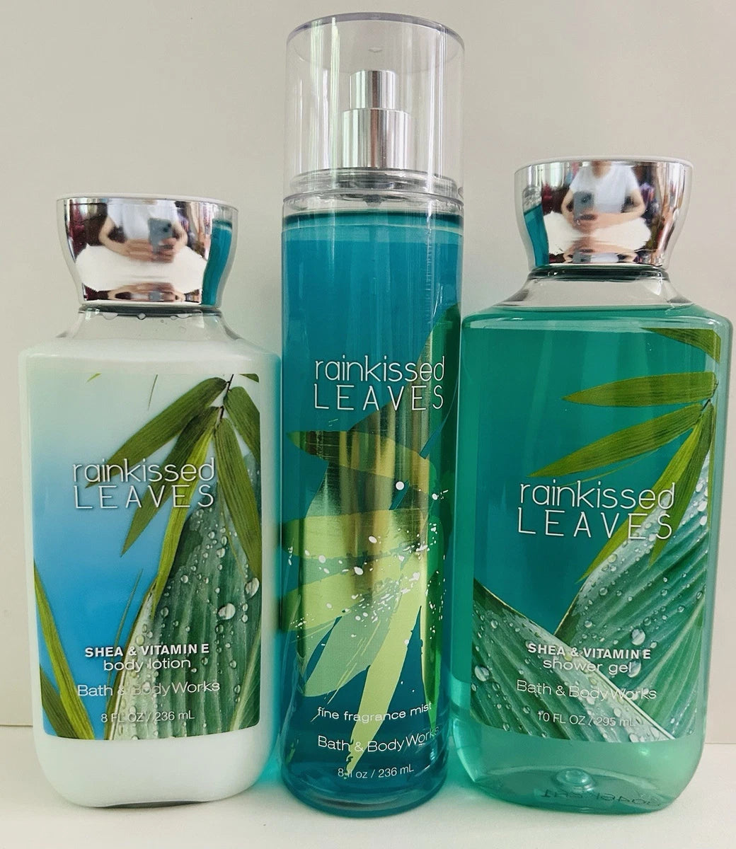 Bath & Body Works Body Lotion - RAINKISSED LEAVES 236ML