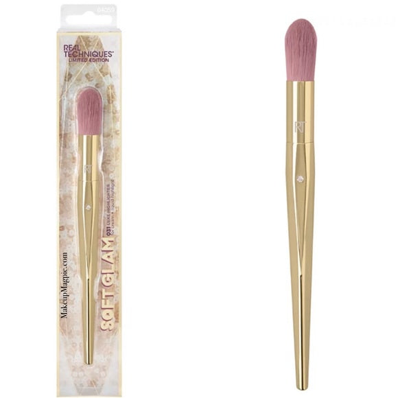 Real Techniques Soft Glam 031 Luxe Highlighter Brush